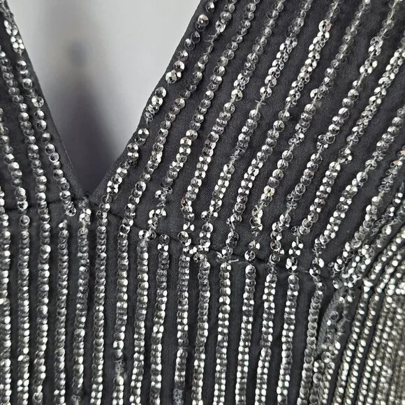 Elegant Black and Silver Backless Dress - Picture 4 of 14